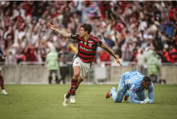 img of Flamengo vence o Palmeiras e esquenta a corrida pelo Brasileirão 2025